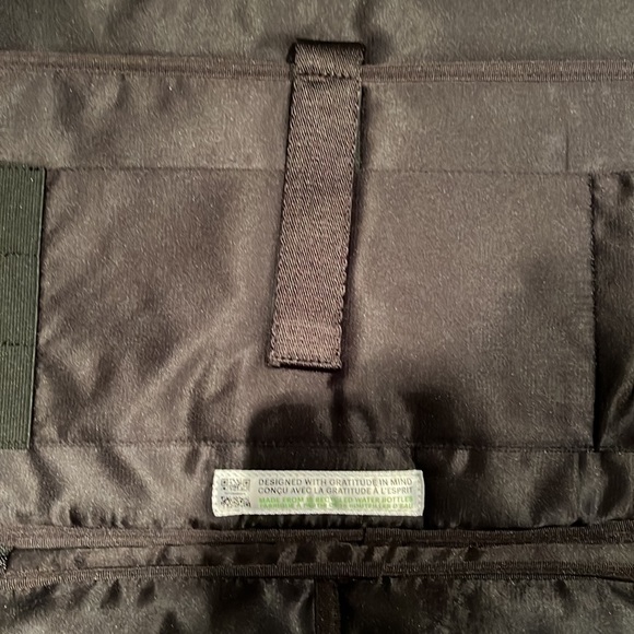 NWT TO THE MARKET LAPTOP/WORK BAG 🔥🔥🔥 - Picture 6 of 9